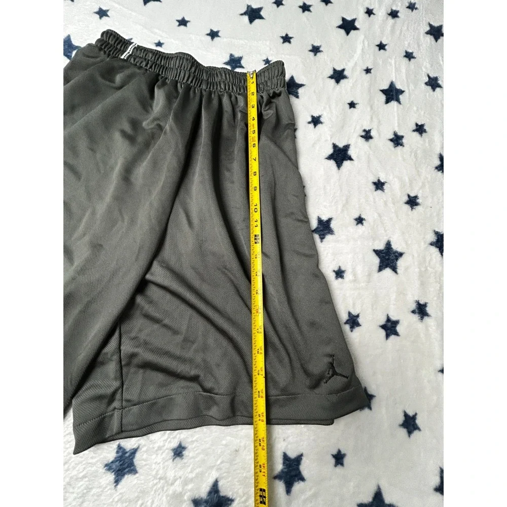 Jordan Shorts Mens Large Gray Athletic Basketball Mesh Training Gym Dri-FIT